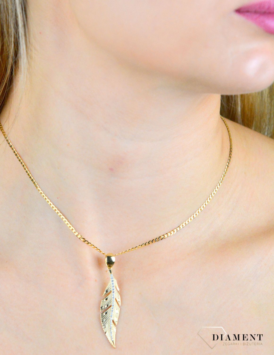 Złota zawieszka 585 piórko ZA 7455 585.jpg